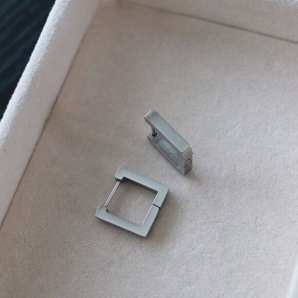 Square Style Huggie Hoop Earrings Silver Stainless Steel - Picture 3 of 5